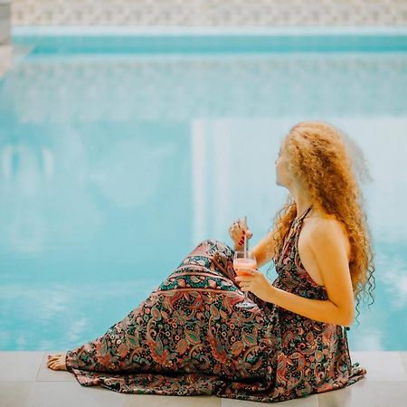 Lavenro Hotel & Resort Денияя Екстериор снимка